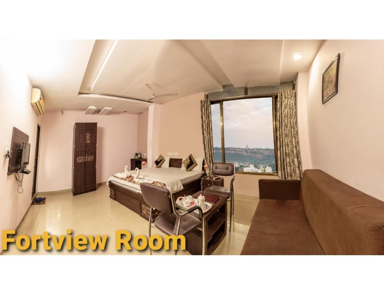 Hotel Shivam Fort View, Chittorgarh Luaran gambar